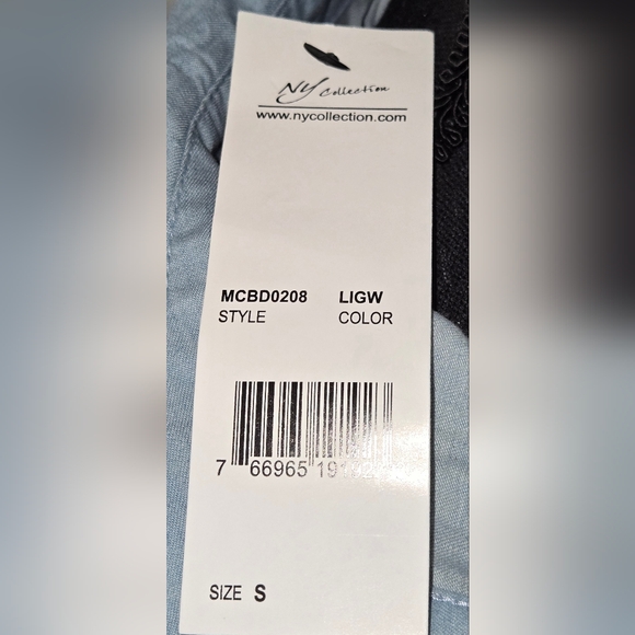 NWT NY Collection Women's Light Blue Denim Shirtdress - Picture 5 of 8